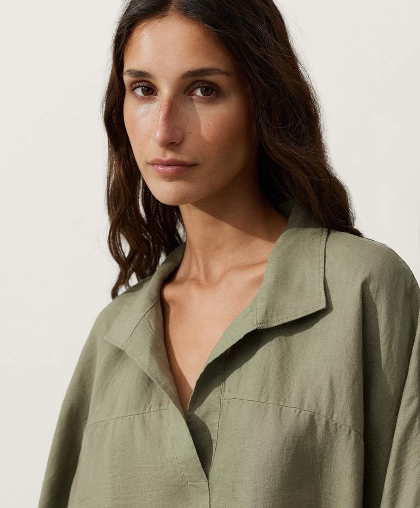 Рубашка оверсайз из 100%-го льна с короткими рукавами