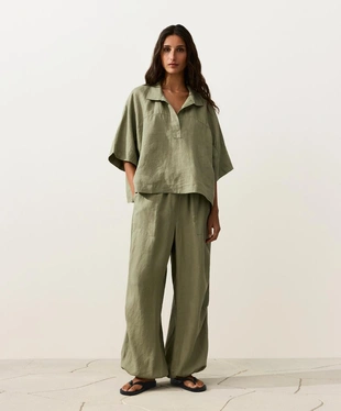 Рубашка оверсайз из 100%-го льна с короткими рукавами- Заказать в России