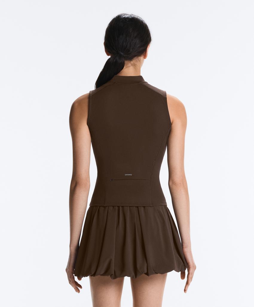 Футболка без рукавов на молнии