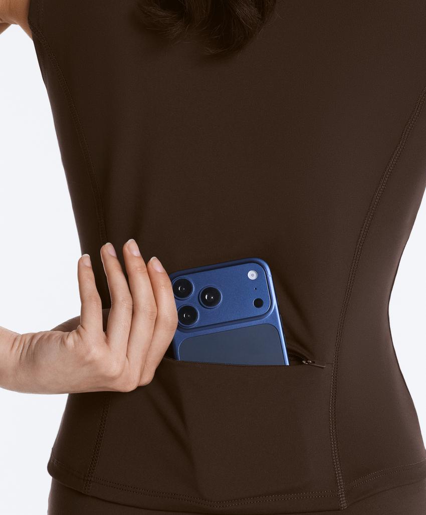 Футболка без рукавов на молнии