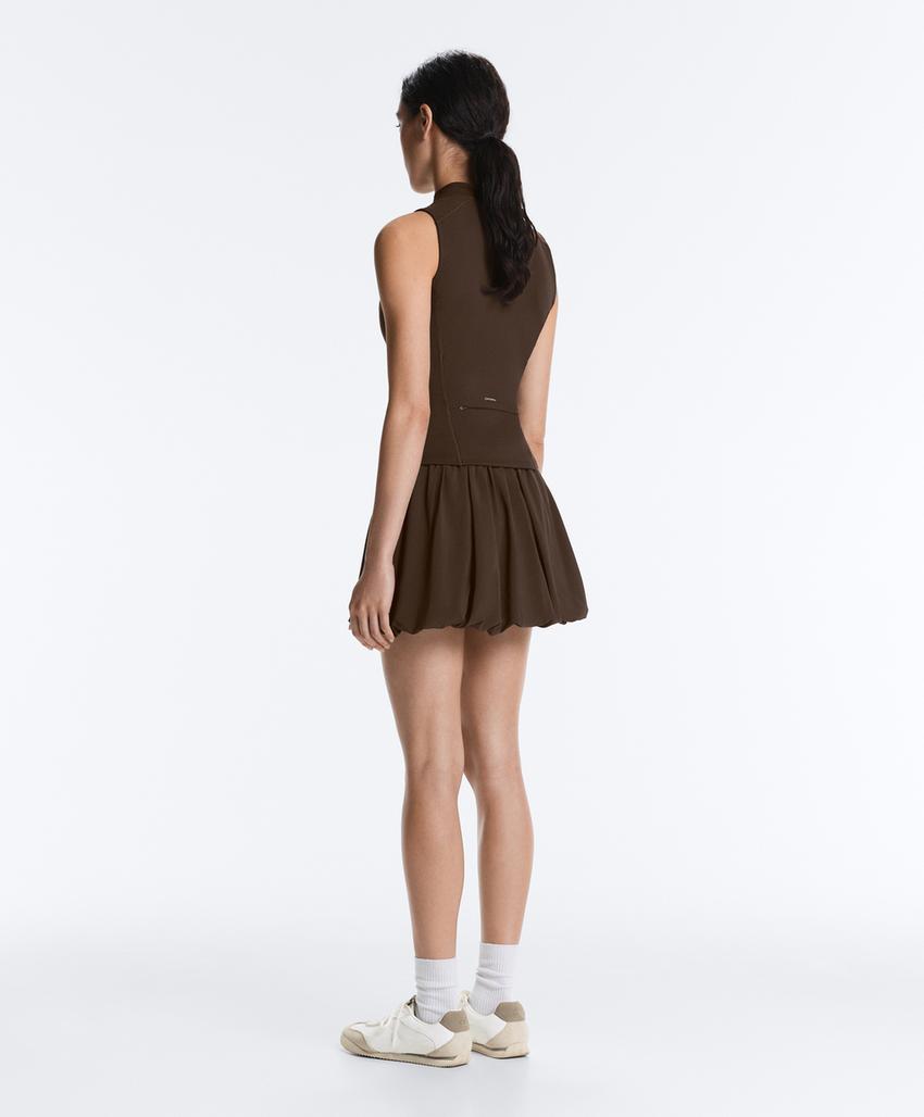 Футболка без рукавов на молнии