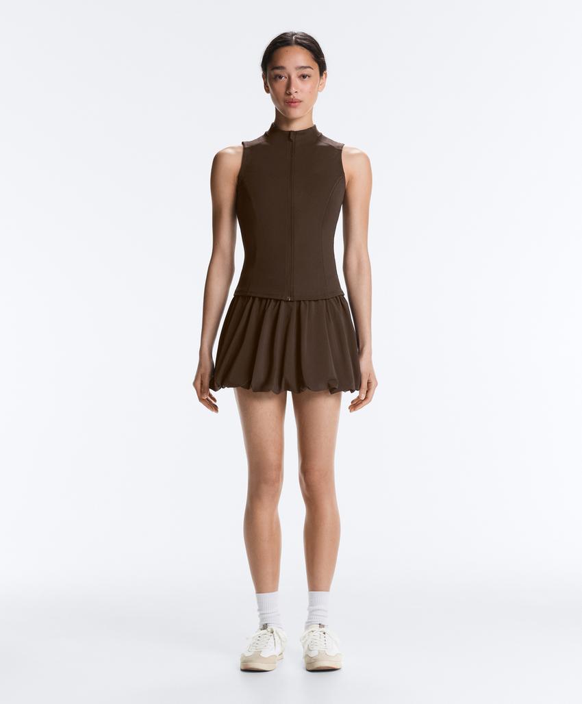 Футболка без рукавов на молнии