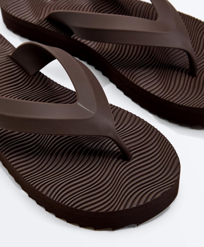 Sandálias de banho de plataforma com textura