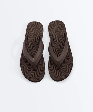 Textured platform beach sandals- Заказать в России