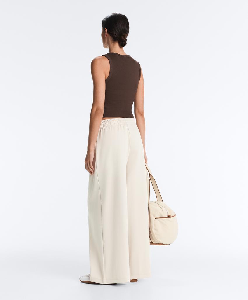 Широкие брюки пике со складками и хлопком