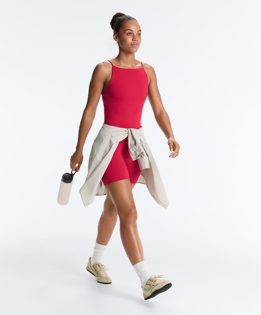 Короткий комбинезон Evermove с вырезом-лодочкой