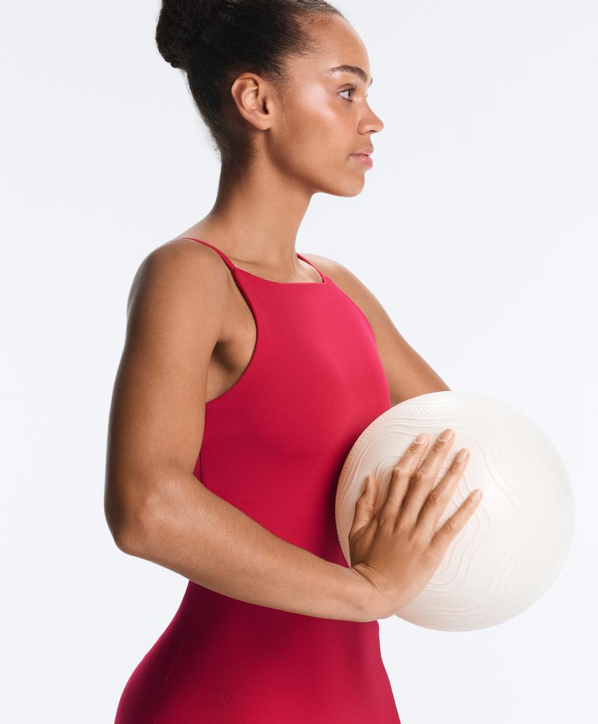 Короткий комбинезон Evermove с вырезом-лодочкой