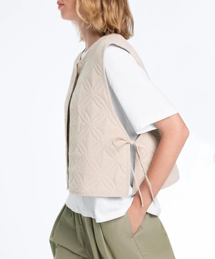 Тонкий стеганый жилет виши с цветочным принтом- Заказать в России