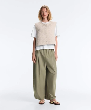 Тонкий стеганый жилет виши с цветочным принтом- Заказать в России