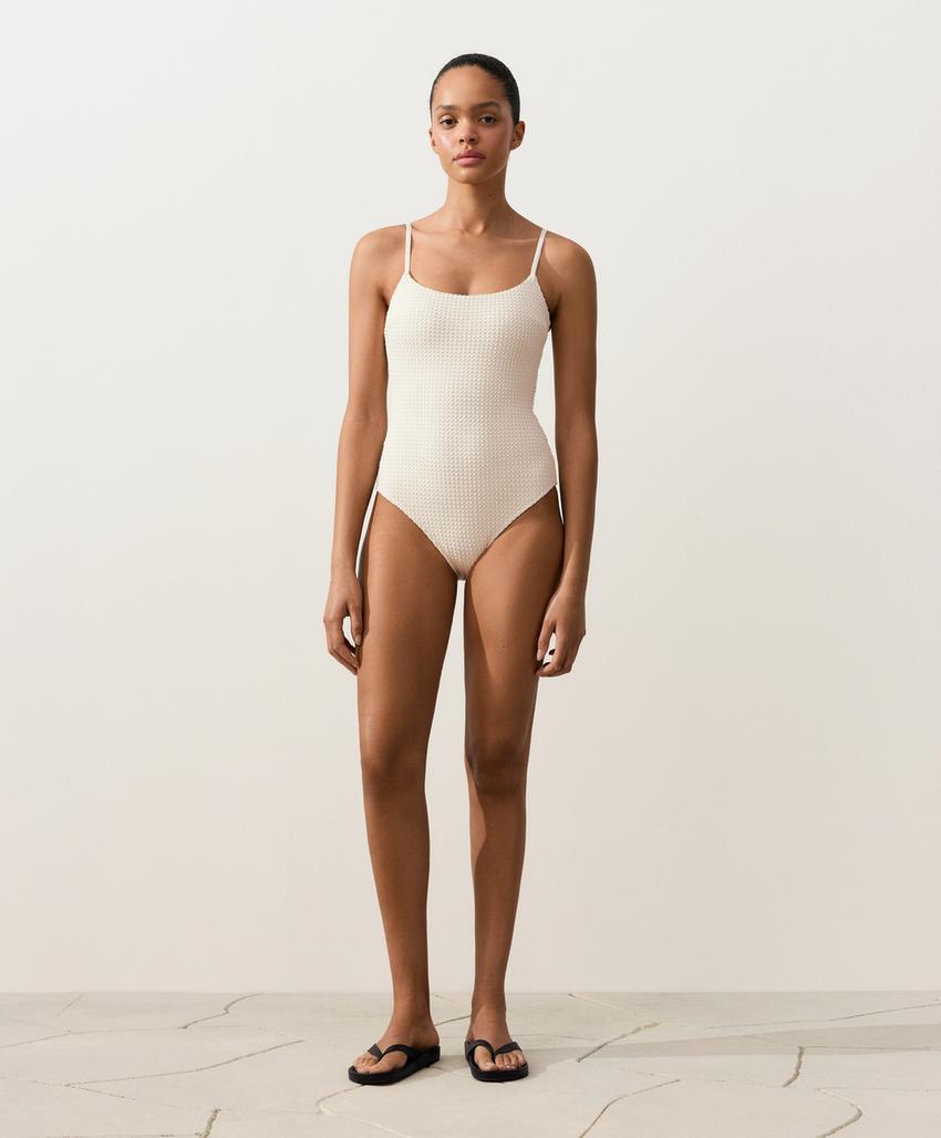 Купальник с круглым вырезом из кроше с пузырьками