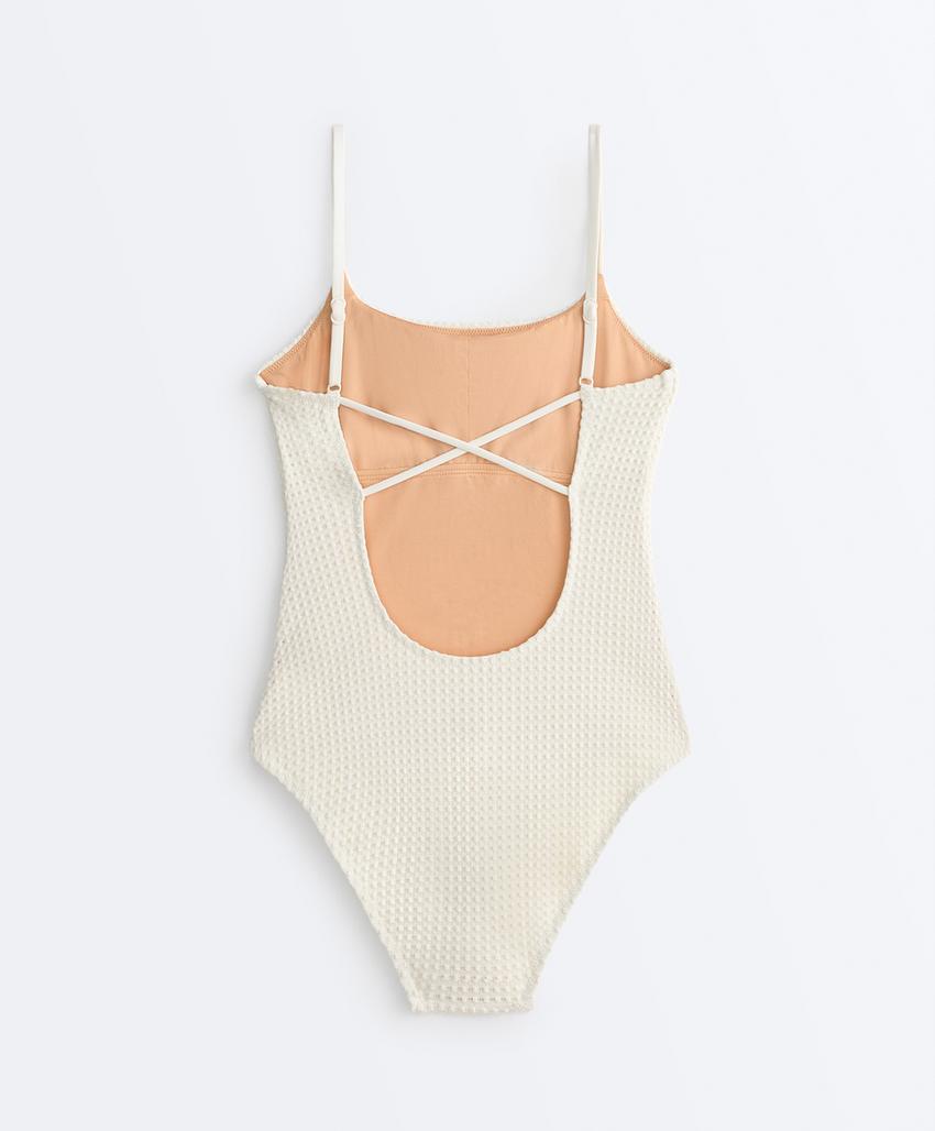 Купальник с круглым вырезом из кроше с пузырьками