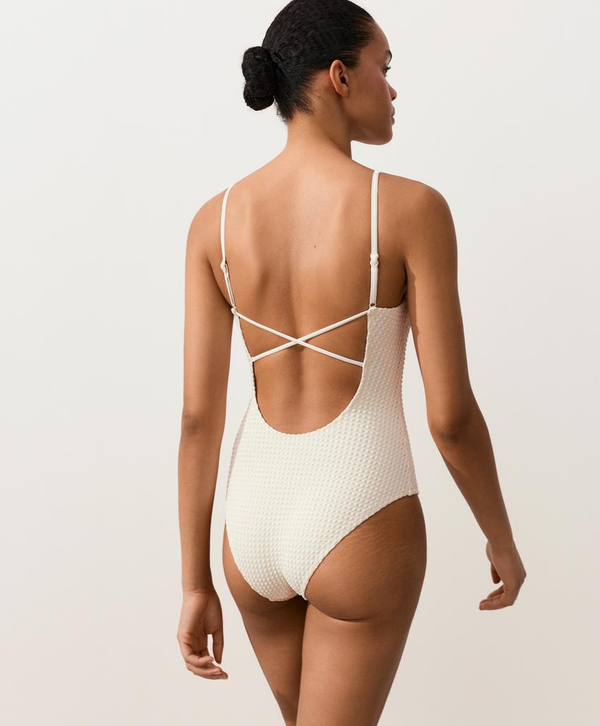 Купальник с круглым вырезом из кроше с пузырьками