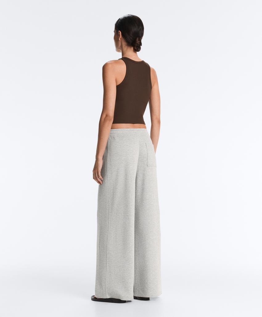 Удлиненный топ-майка в рубчик из смесового модала