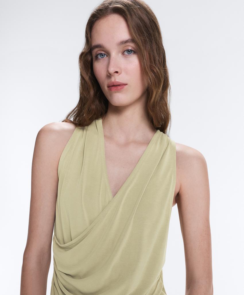 Футболка из смесового модала на запах