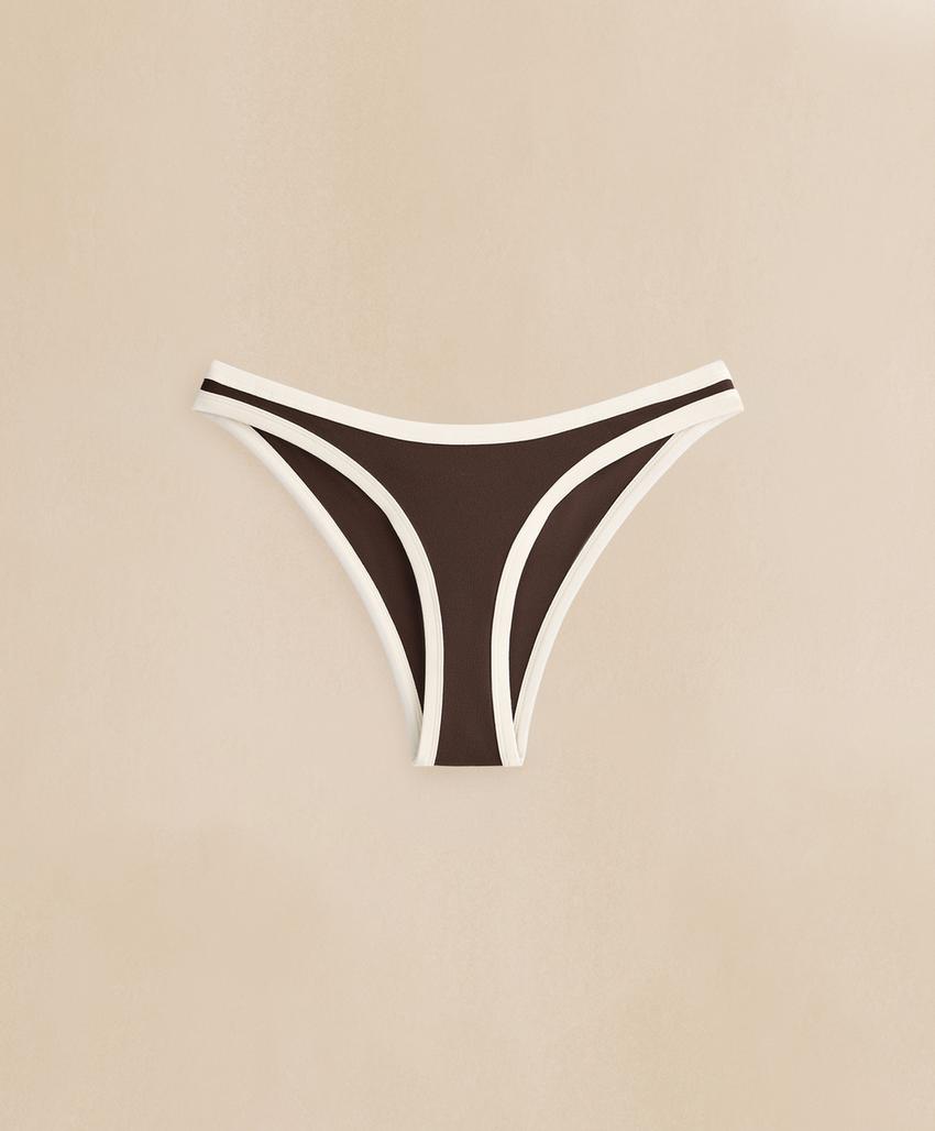 Полуоткрытые плавки бикини U-образной формы с контрастной окантовкой