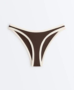 Полуоткрытые плавки бикини U-образной формы с контрастной окантовкой- Заказать в России