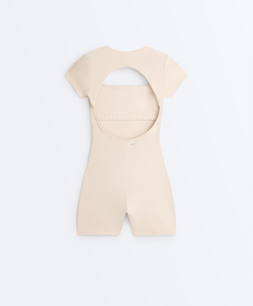 Короткий комбинезон Evermove с квадратным вырезом