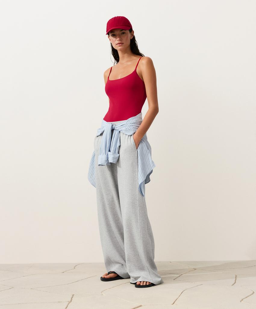 Купальник с круглым вырезом из пике