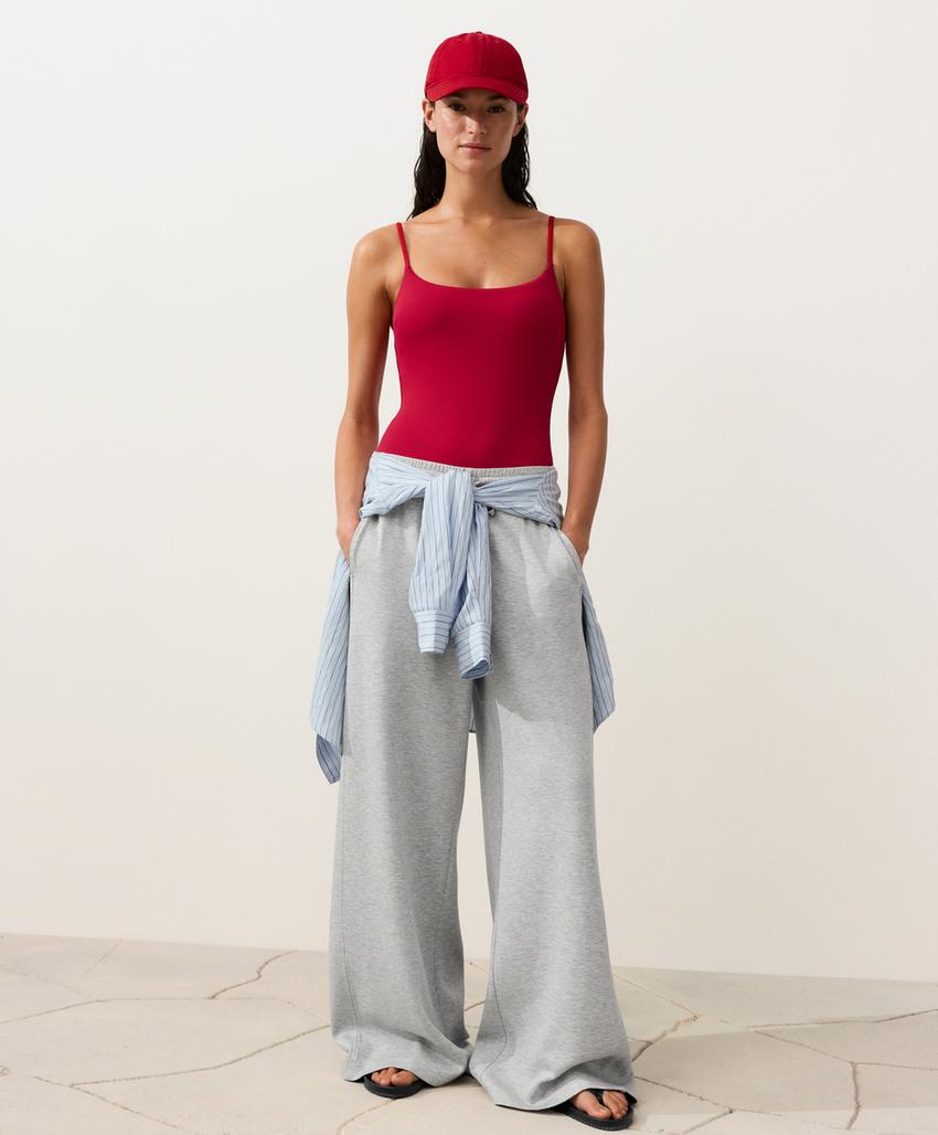 Купальник с круглым вырезом из пике