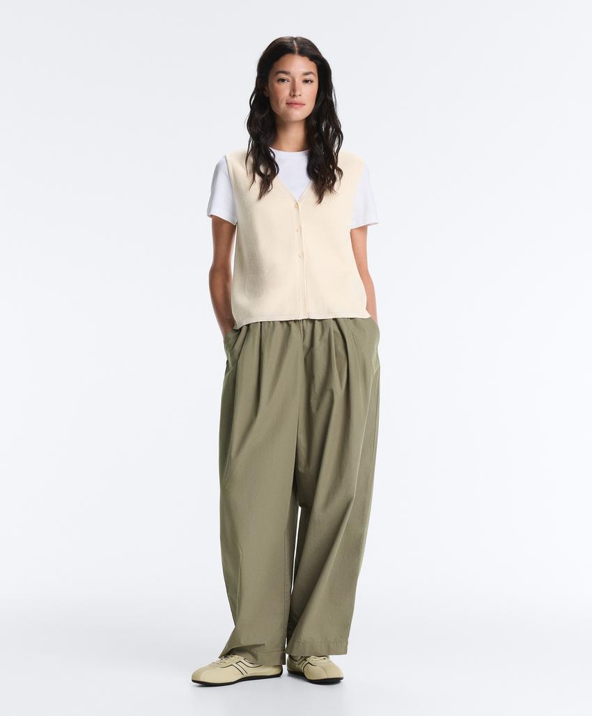 Вязаный кардиган с V-образным вырезом из хлопка