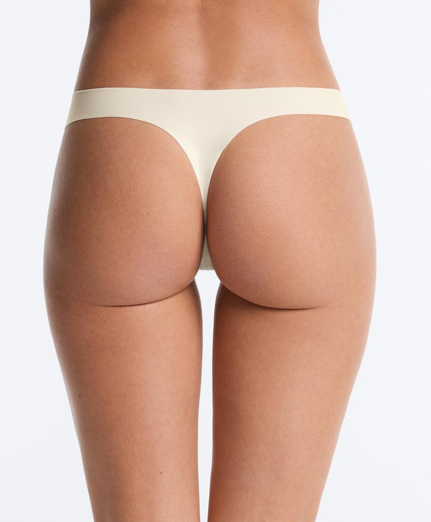 5 invisible laser-cut polyamide blend thongs