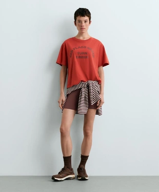 Boxy cotton blend slogan T-shirt- Заказать в России