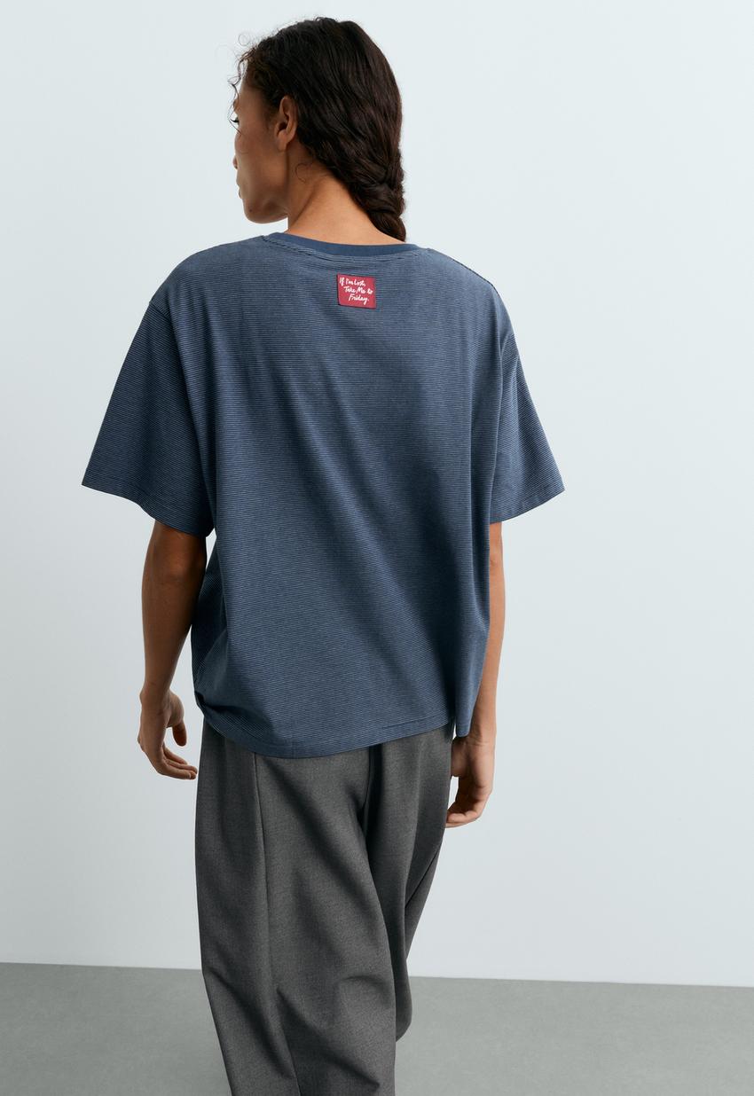 T-shirt de manga curta às riscas