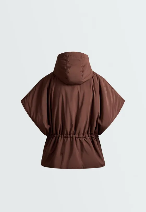 Утепленный жилет-накидка