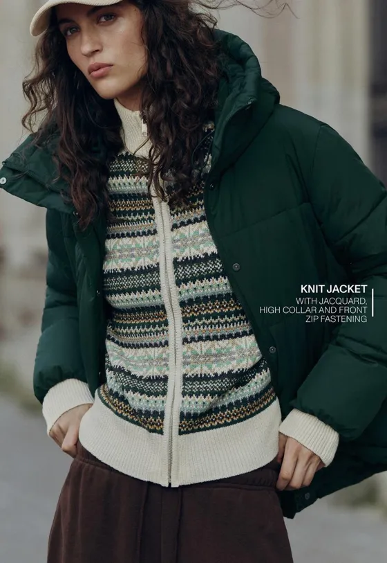 Куртка вязаный с высоким воротником jacquard