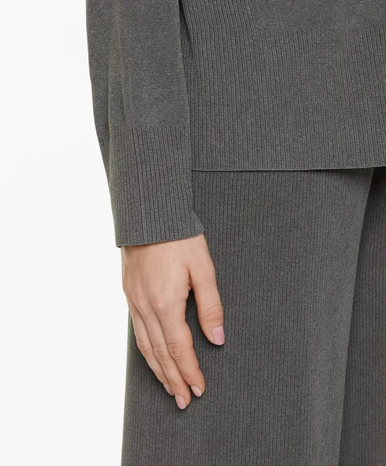 Трикотажная куртка с капюшоном