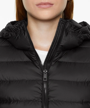 Водоотталкивающая куртка с легким наполнителем из 100%-го пуха- Заказать в России