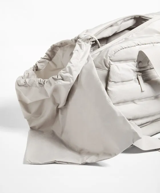 Стеганая спортивная сумка