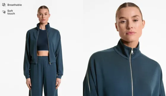 Куртка из мягкой ткани с модалом, с контрастной складкой сбоку