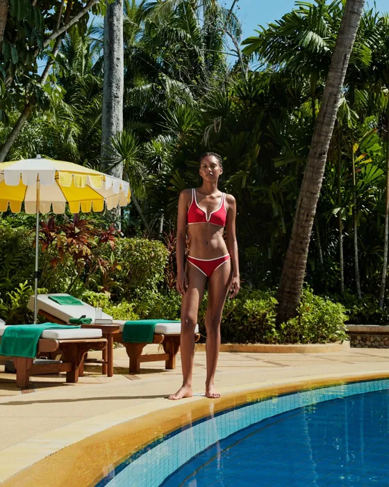 Классические плавки бикини с контрастной окантовкой