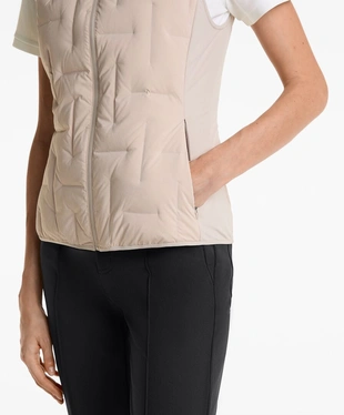 Очень легкий утепленный жилет из высокотехнологичной ткани- Заказать в России