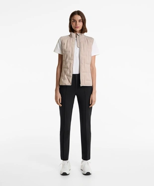 Очень легкий утепленный жилет из высокотехнологичной ткани- Заказать в России