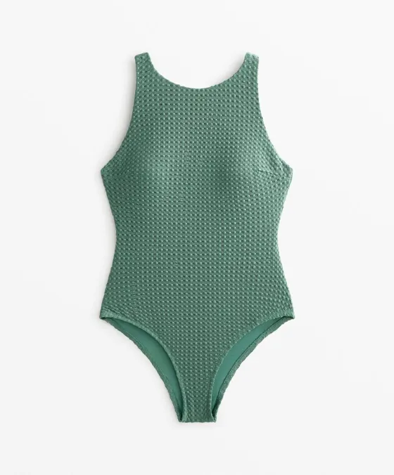 Fato de banho halter em crochet com estrutura de bolhas