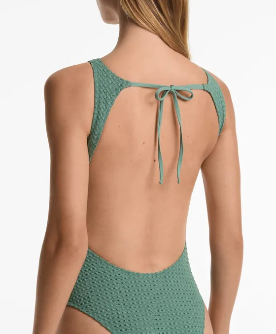 Fato de banho halter em crochet com estrutura de bolhas