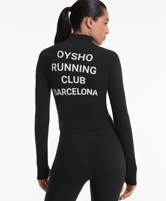 Casaco técnico light warm costuras Oysho Running Club Barcelona