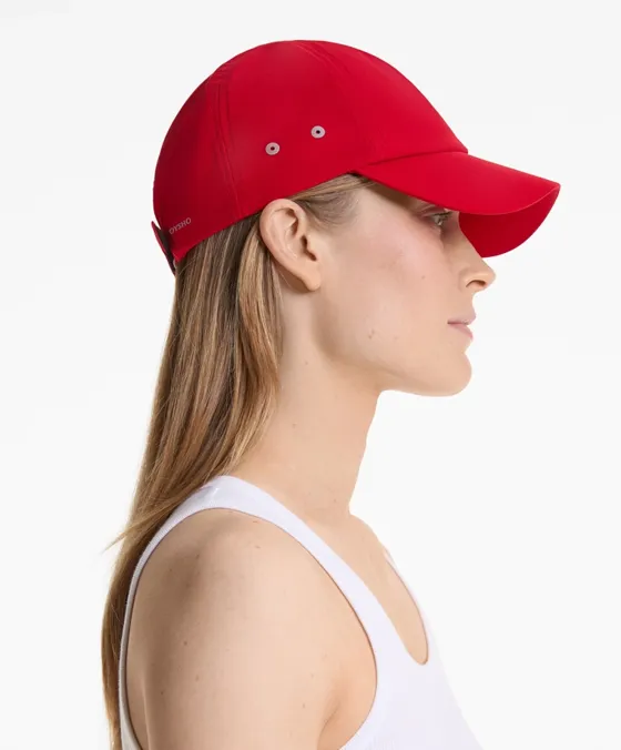 Спортивная шапка с логотипом