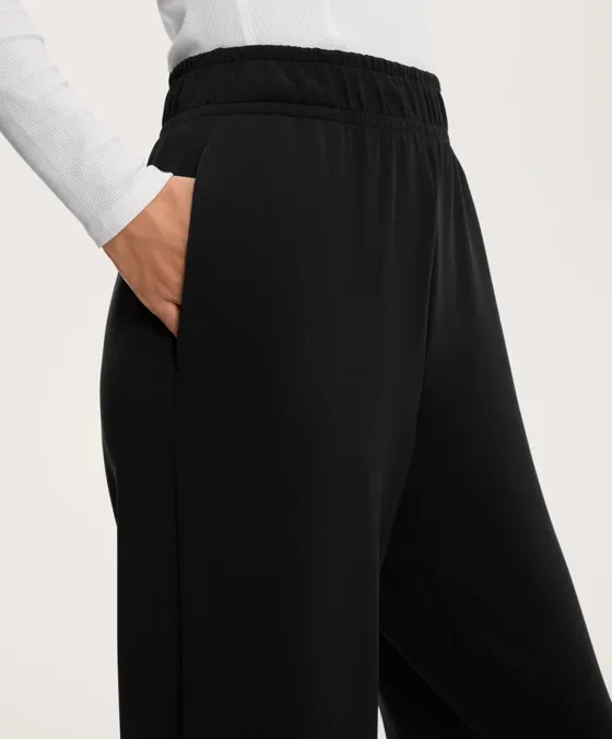 Брюки-джоггеры из ткани с модалом