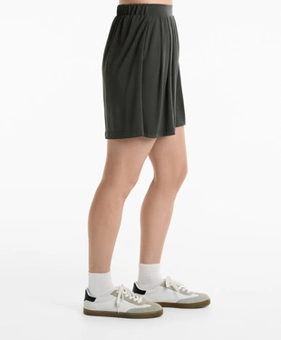 Шорты-бермуды со складками из струящейся ткани с модалом- Заказать в России