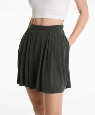 Шорты-бермуды со складками из струящейся ткани с модалом- Заказать в России