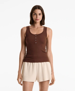 Майка без рукавов с хлопком и модалом на пуговицах- Заказать в России