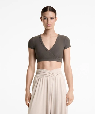 Топ на запах из рибового модального трикотажа- Заказать в России