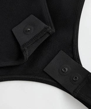 Базовая легкая майка с застежкой-молнией- Заказать в России