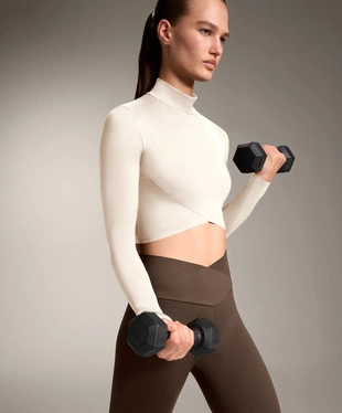 Лонгслив с технологией идеальной посадки- Заказать в России