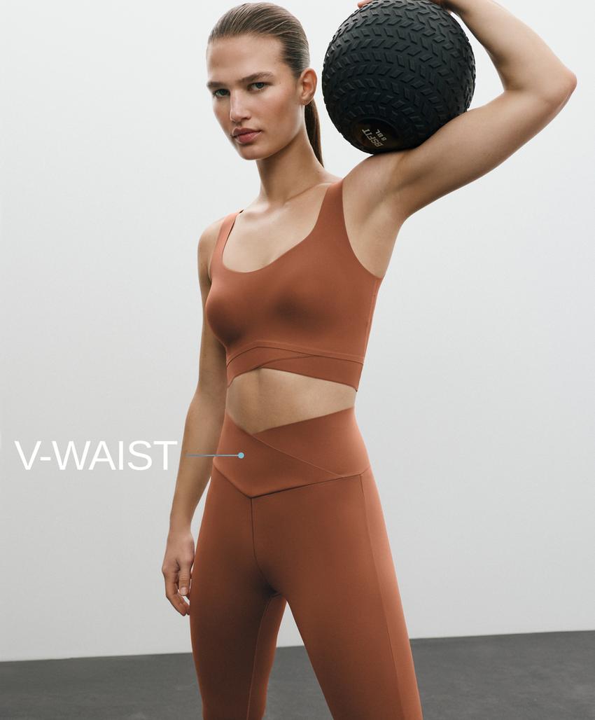 Спортивный топ с мягкой поддержкой perfect-adapt с чашечками