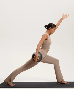 HIGH-RISE COMFORTLUX RIB FLARE TROUSERS- Заказать в России