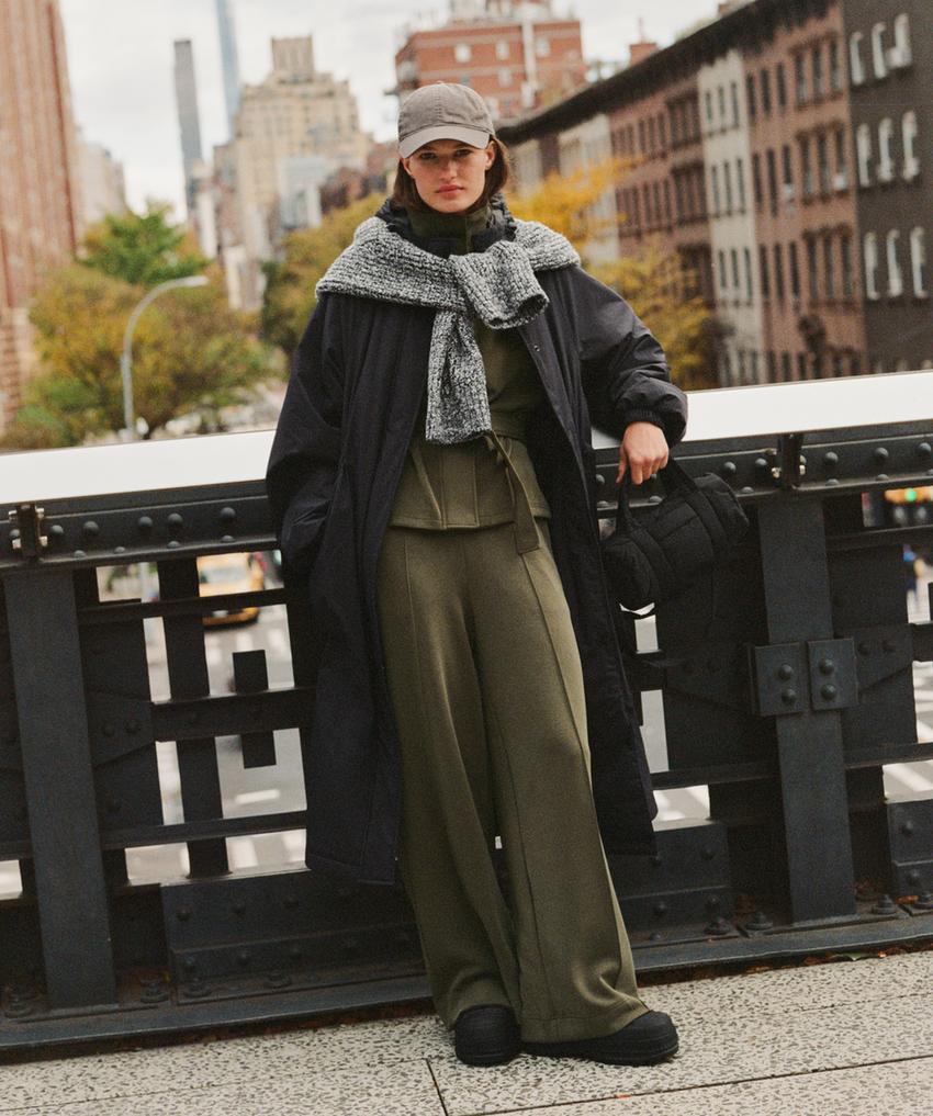 Широкие брюки с высокой посадкой из мягкого модала